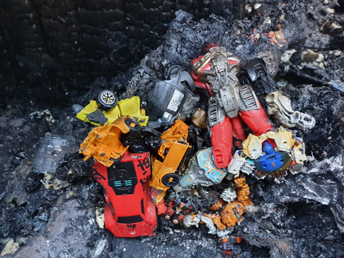 Spielzeug_verbrannt